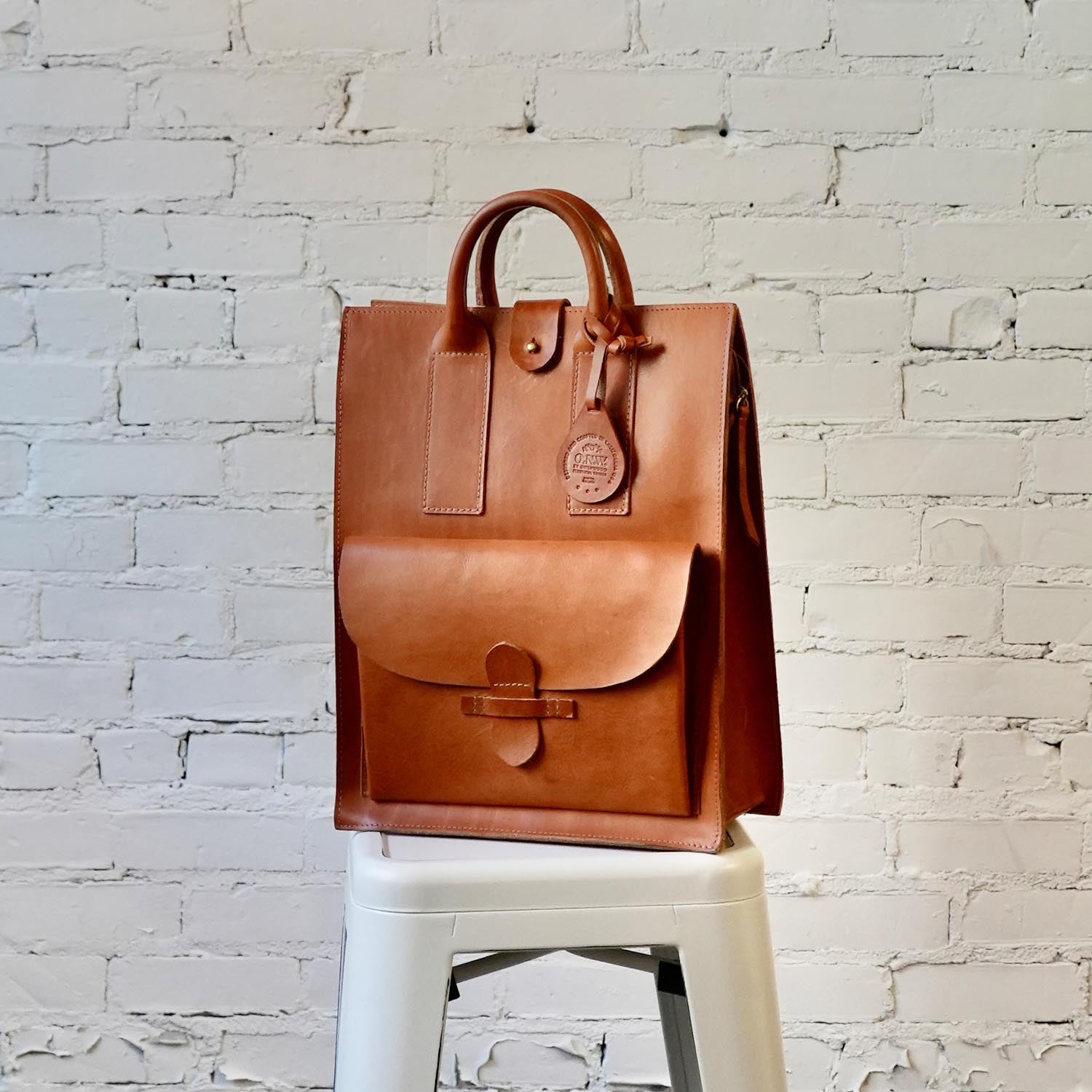 O.N.W. LEATHER BERGEN BAG - BROWN